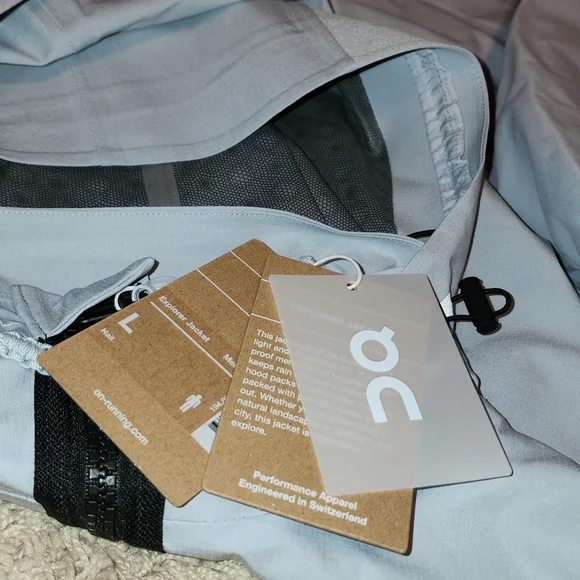 On Running Explorer Jacket